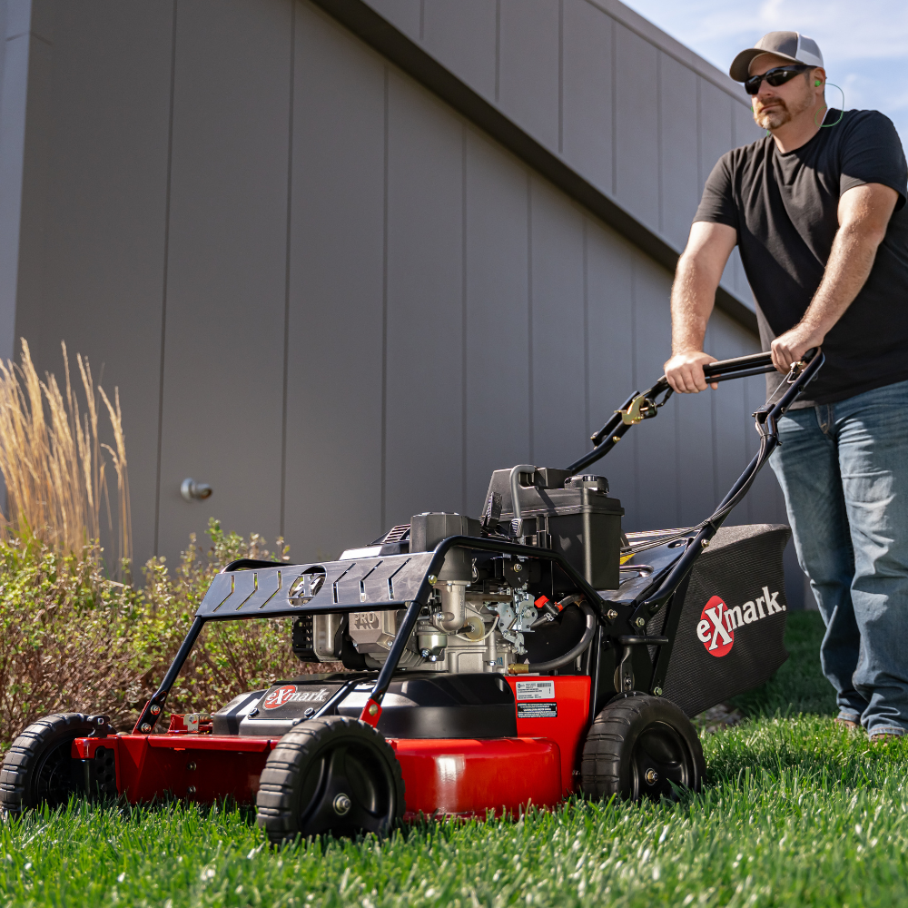EXMARK COMMERCIAL 30 (KAWASAKI ENGINE)